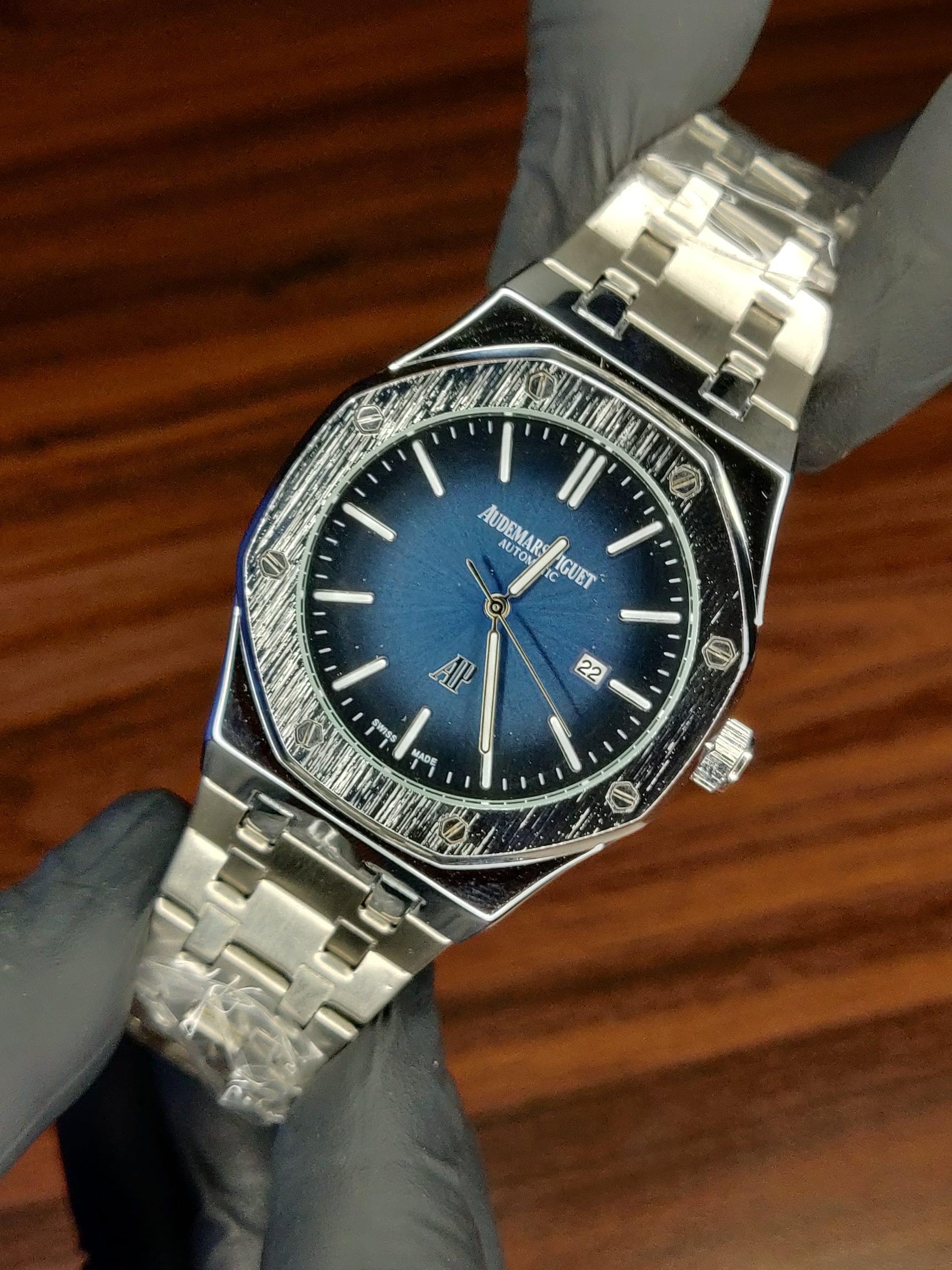 Audemars Piguet Blue Dial Diamond-Embellished Wristwatch